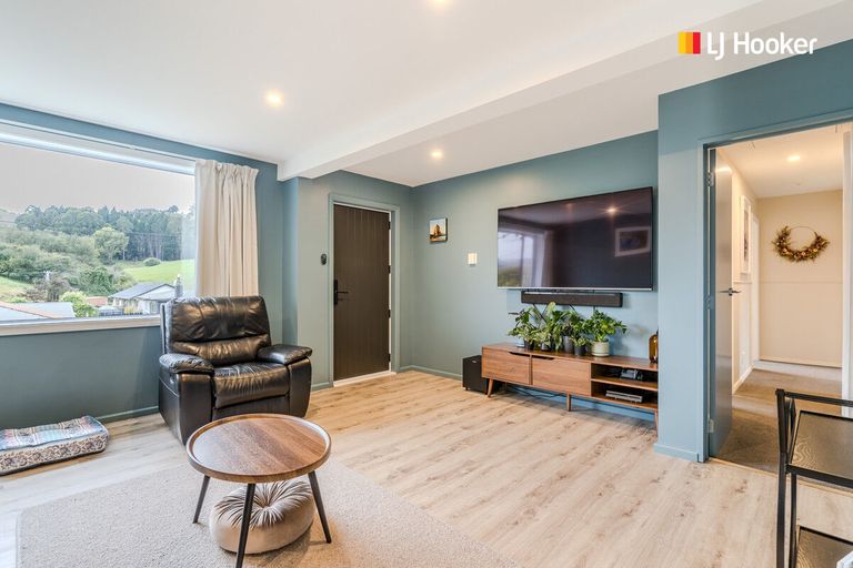 Photo of property in 25 Elwyn Crescent, Green Island, Dunedin, 9018