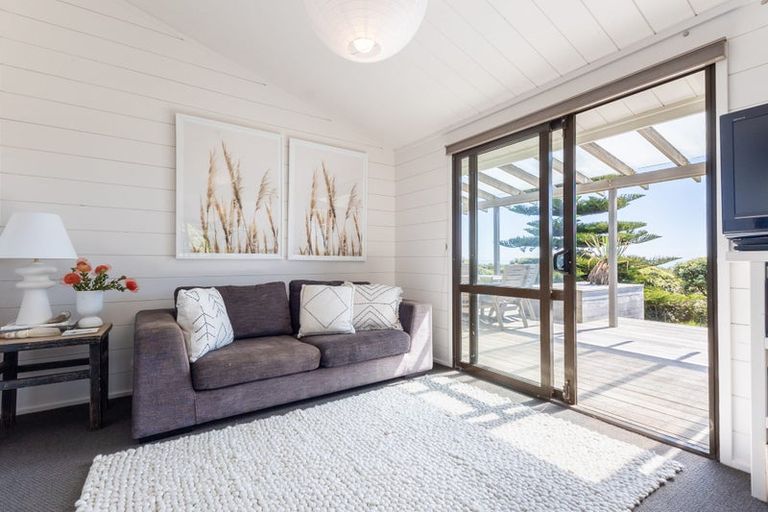 Photo of property in 115 Sims Road, Te Horo Beach, Otaki, 5581