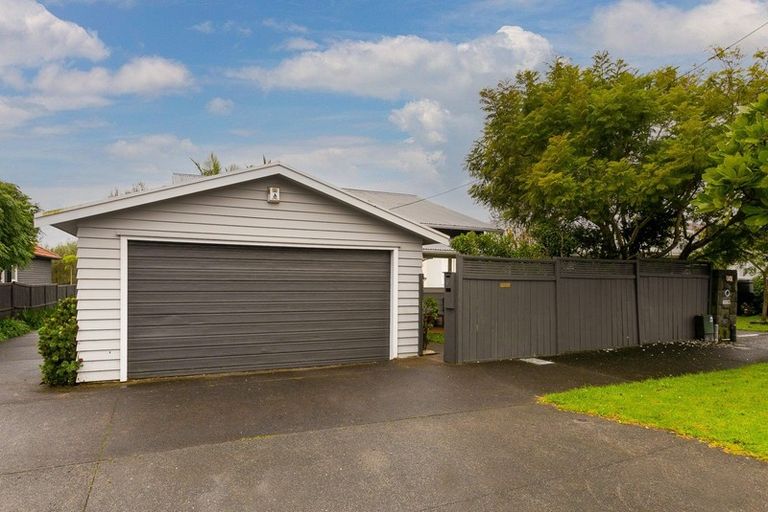 Photo of property in 47 Moa Road, Point Chevalier, Auckland, 1022