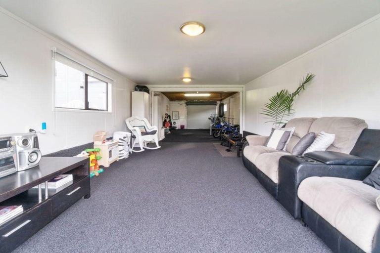 Photo of property in 19 Tapu Road, Huapai, Kumeu, 0810