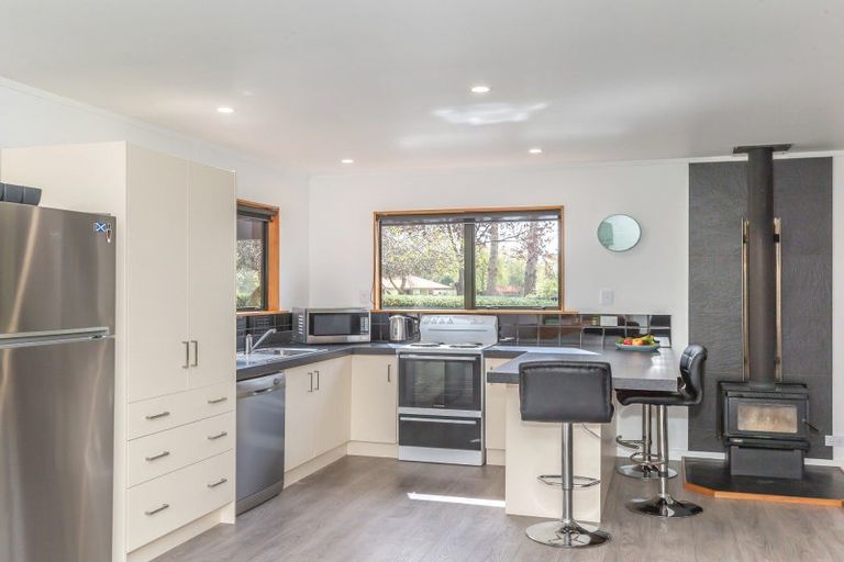 Photo of property in 80 Avenue North Road, Levin, 5510