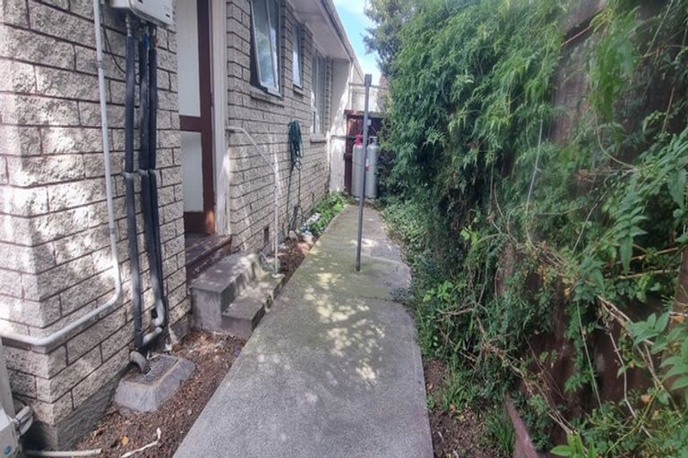 Photo of property in 2/23 Maxwell Street, Riccarton, Christchurch, 8041