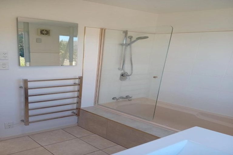 Photo of property in 10 Selwyn Parade, Lyttelton, 8082