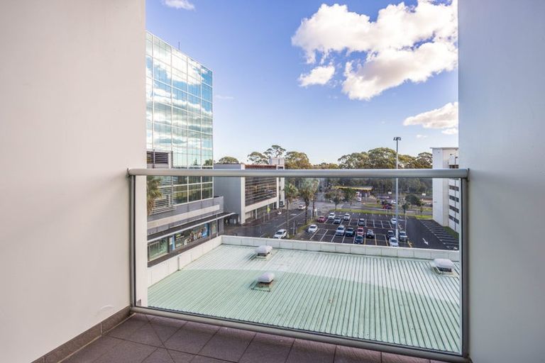 Photo of property in Proximity Apartments, 410/17 Osterley Way, Manukau, Auckland, 2104