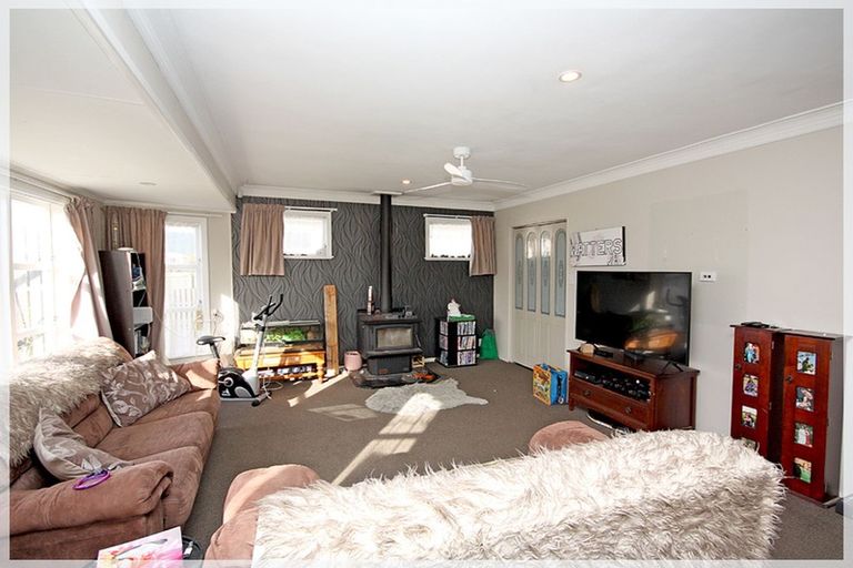 Photo of property in 32 Bledisloe Street, Levin, 5510