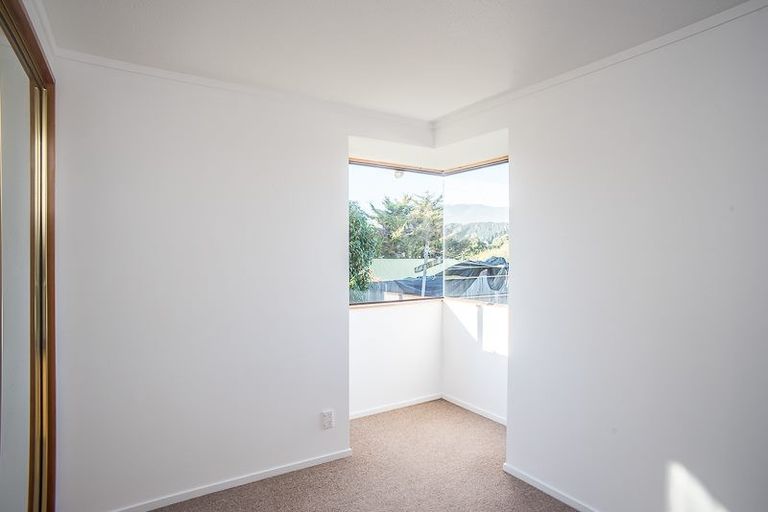 Photo of property in 5 Chilton Drive, Paraparaumu, 5032