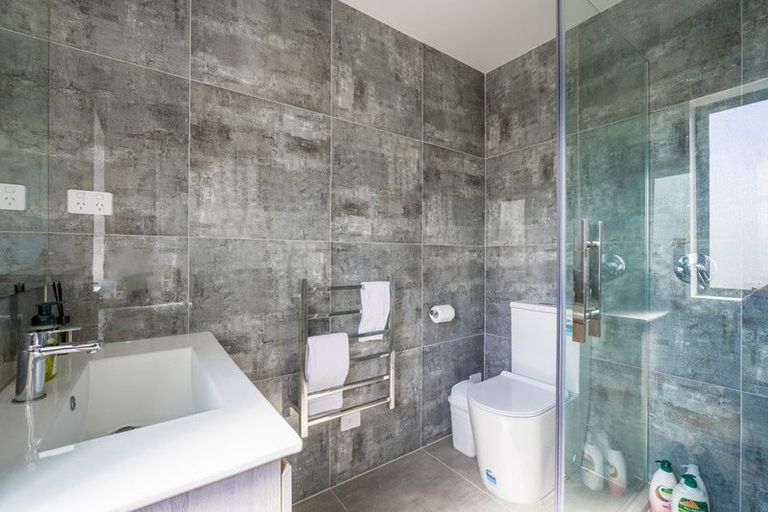 Photo of property in 2/26 Long Bay Drive, Torbay, Auckland, 0630