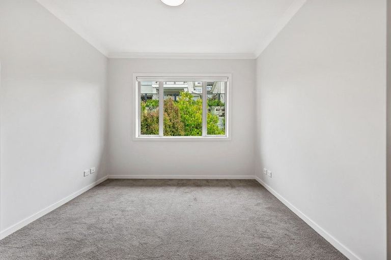 Photo of property in 29 Landmark Terrace, Orewa, 0931