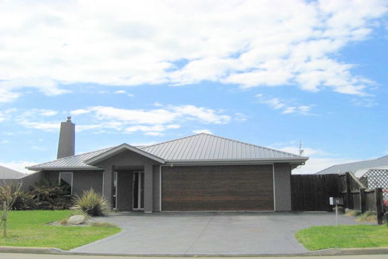 Photo of property in 11 Parkinson Place, Woodend, 7610