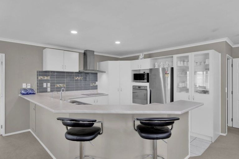 Photo of property in 2 Lochinver Drive, Nawton, Hamilton, 3200