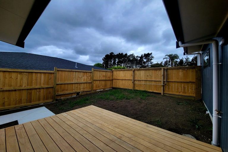 Photo of property in 18 Paihere Street, Huapai, Kumeu, 0810