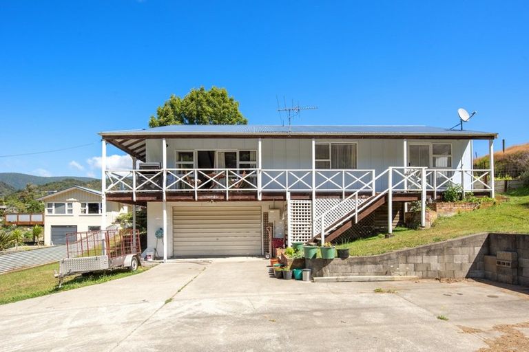 Photo of property in 38 Buller Street, Picton, 7220