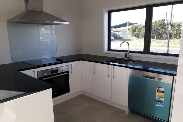 Photo of property in 16 Piripono Crescent, Pukekohe, 2120