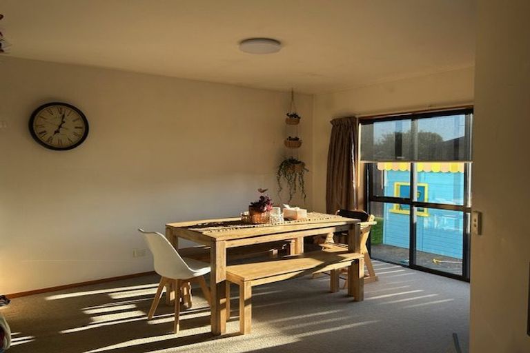 Photo of property in 8 Harkness Place, Westport, 7825