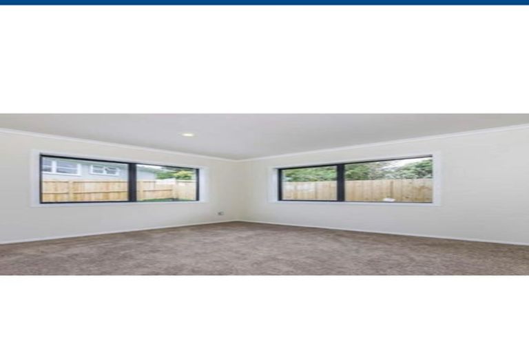 Photo of property in 35b Awaroa Road, Sunnyvale, Auckland, 0612