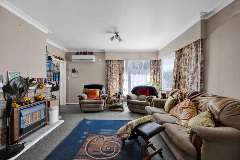 Photo of property in 13 Dixon Avenue, Hawera, 4610