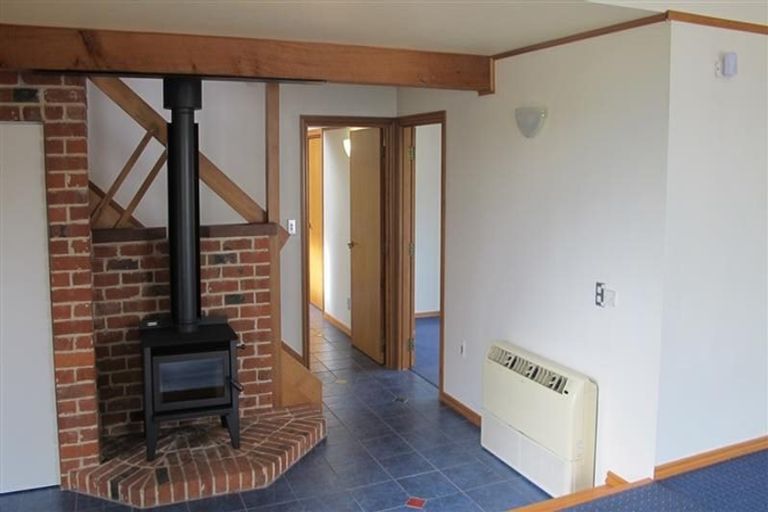 Photo of property in 33 Eastbourne Street, Caversham, Dunedin, 9012