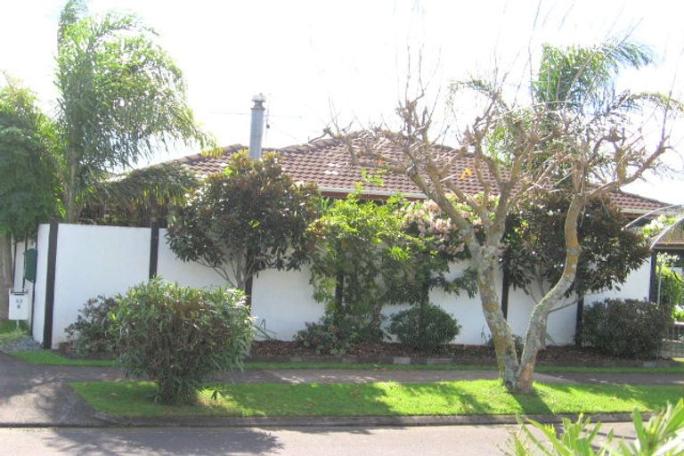 Photo of property in 2/52 Vivian Wilson Drive, Eastern Beach, Auckland, 2012