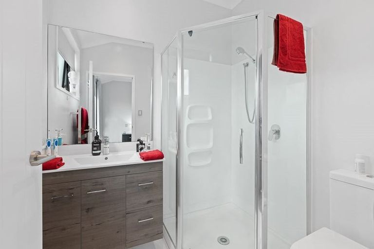 Photo of property in 6 Huarahi Pai Road, Huapai, Kumeu, 0810