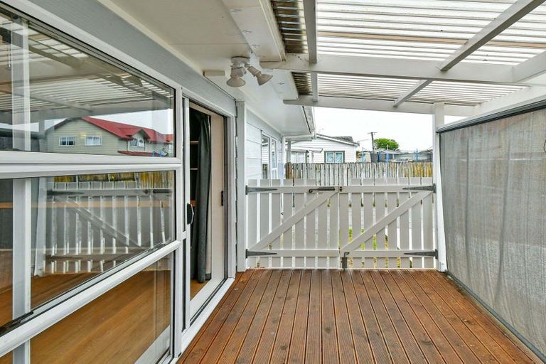 Photo of property in 1/8 Onslow Road, Papakura, 2110