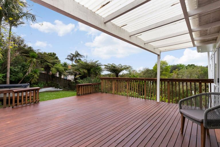 Photo of property in 29 Hebron Road, Waiake, Auckland, 0630