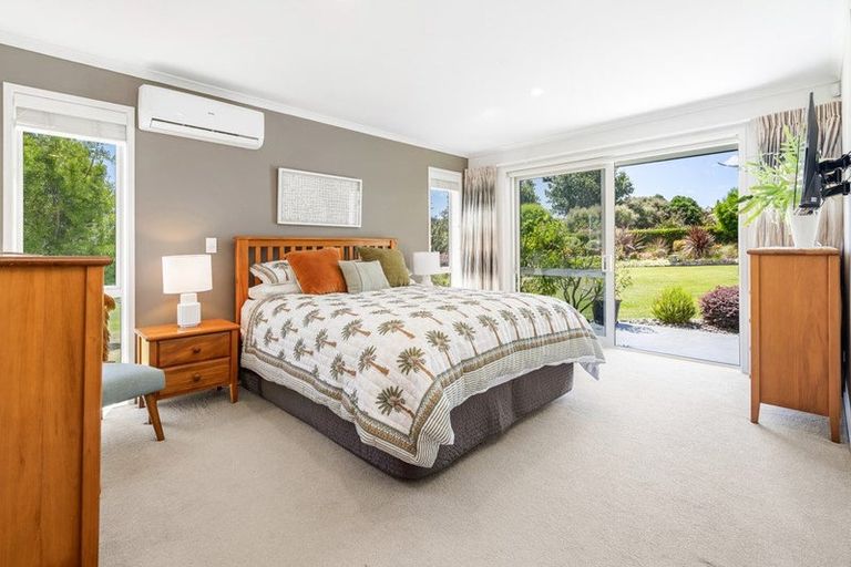 Photo of property in 9 Summerfield Way, Parahaki, Whangarei, 0112
