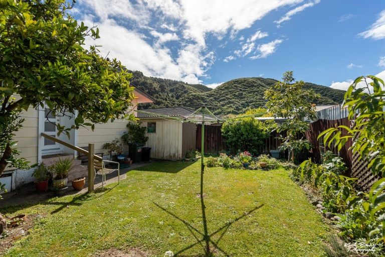 Photo of property in 1/16 Fremont Grove, Totara Park, Upper Hutt, 5018