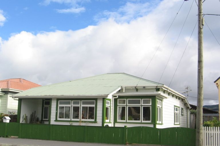Photo of property in 9 Queen Street, Petone, Lower Hutt, 5012