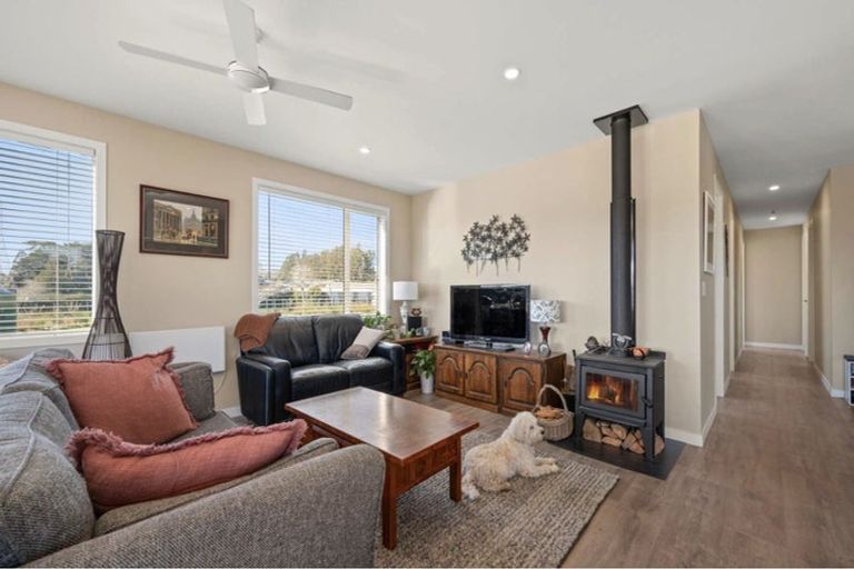 Photo of property in 34 Brookvale Lane, Taupaki, 0782