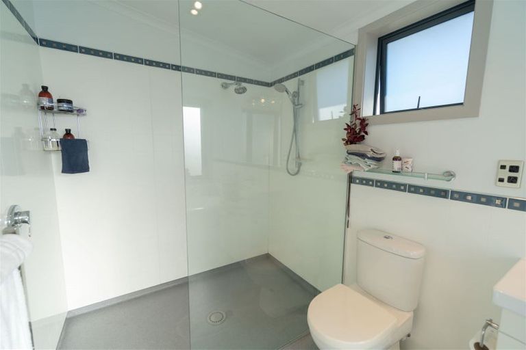 Photo of property in 12 Tawera Place, Te Anau, 9679