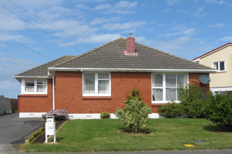 Photo of property in 60 Matipo Street, Castlecliff, Whanganui, 4501