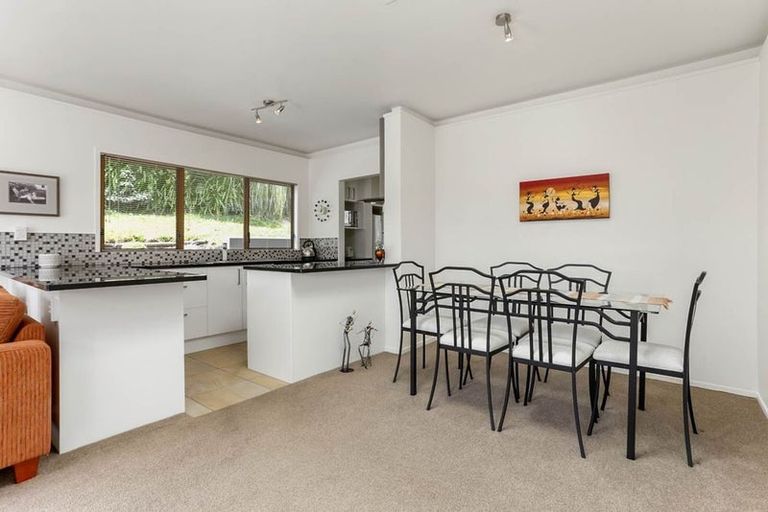 Photo of property in 2/54 Mayfair Crescent, Mairangi Bay, Auckland, 0630