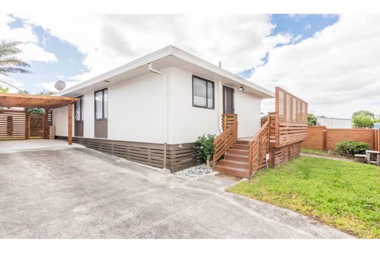 Photo of property in 1 Ireland Place, Ranui, Auckland, 0612