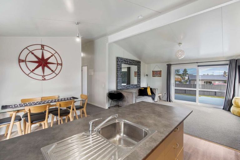 Photo of property in 10 Karaka Street, Castlecliff, Whanganui, 4501