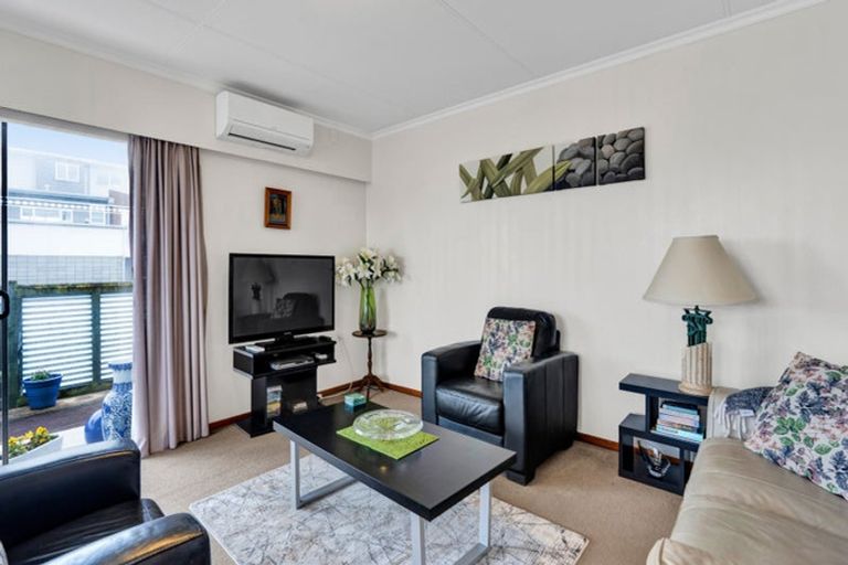 Photo of property in 13 Kowhai Street, Strandon, New Plymouth, 4312