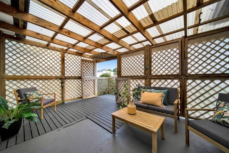 Photo of property in 92 South Road, Blagdon, New Plymouth, 4310