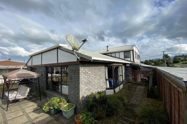 Photo of property in 24 Bickerstaffe Road, Maungaturoto, 0520