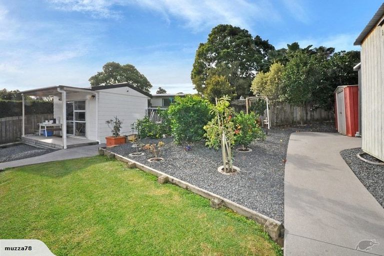 Photo of property in 4 William Hadlow Place, Hatfields Beach, Orewa, 0931