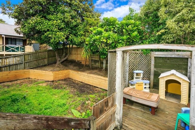 Photo of property in 1/129 Stredwick Drive, Torbay, Auckland, 0630