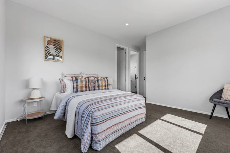 Photo of property in 2 Picnic Point Road, Hobsonville, Auckland, 0616