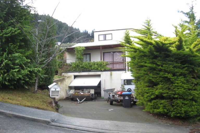 Photo of property in 2 Von Place, Fernhill, Queenstown, 9300