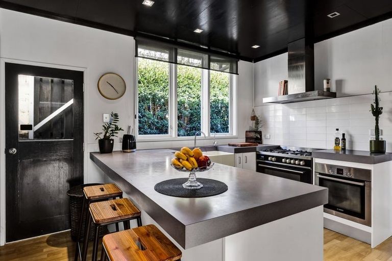 Photo of property in 59 Doralto Road, Frankleigh Park, New Plymouth, 4310