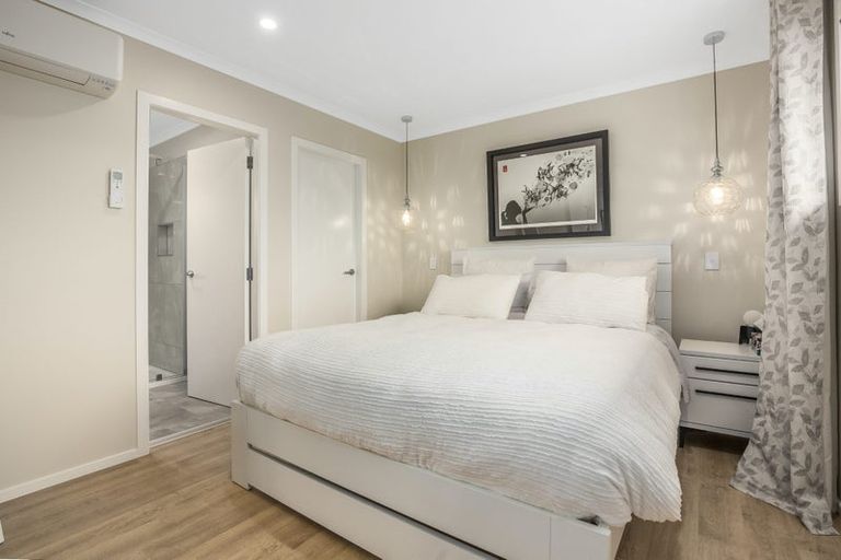 Photo of property in 13 Cosgrove Rise, Riverstone Terraces, Upper Hutt, 5018