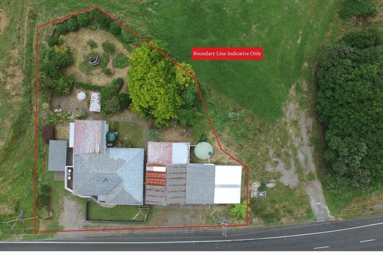 Photo of property in 401 Koru Road, Koru, New Plymouth, 4374