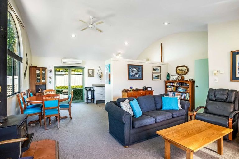 Photo of property in 8b Te Papau Crescent, Diamond Harbour, 8972