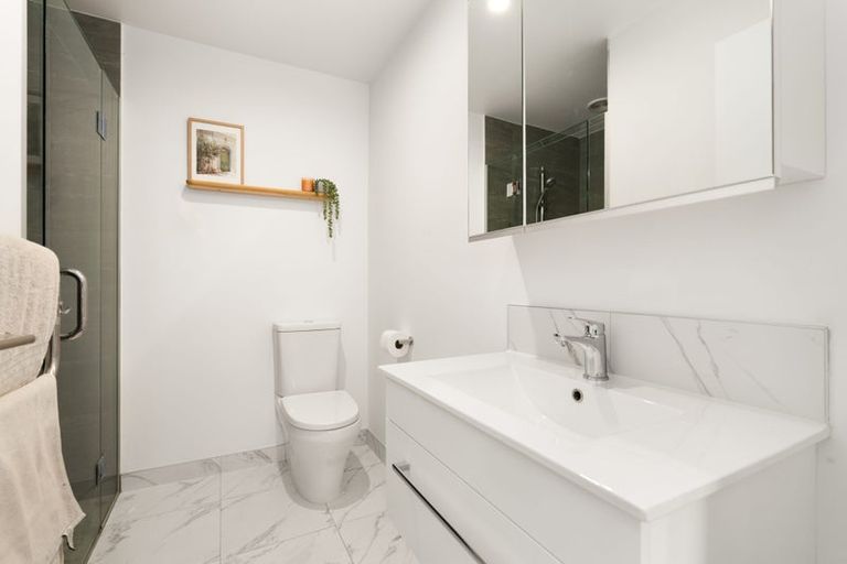 Photo of property in 24 Dignity Street, Papakura, 2110