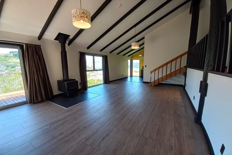 Photo of property in 35 Ticehurst Road, Lyttelton, 8082