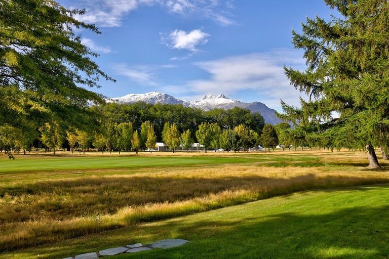 Photo of property in Millbrook Resort, 1 Malaghans Ridge, Arrowtown, 9371