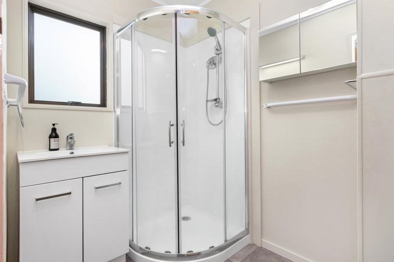 Photo of property in 20 James Street, Raglan, 3225