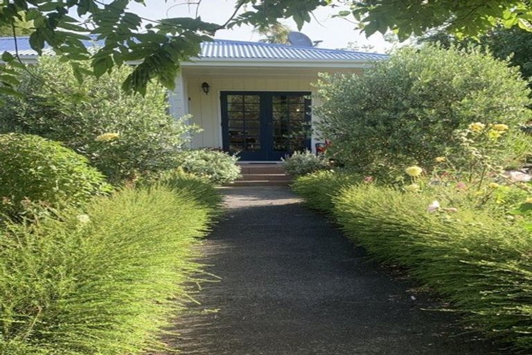 Photo of property in 30 Dundas Street, Porangahau, 4293